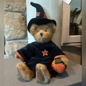 Boyd’s bear Esmeralda Halloween bear
